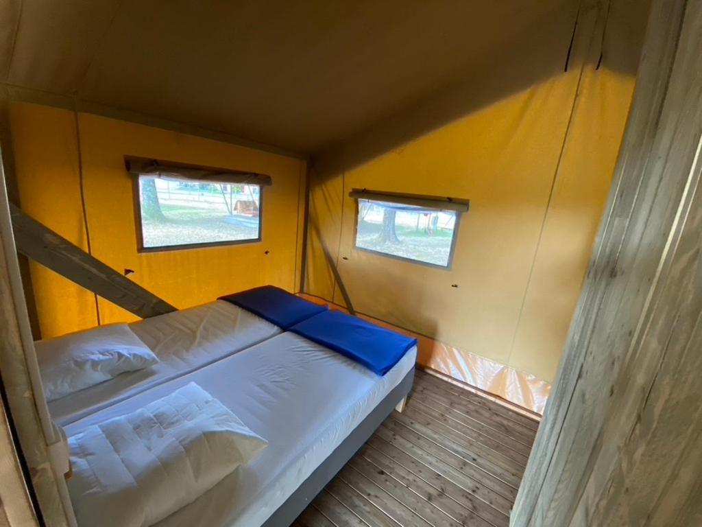 Camping La Kahute - Tente Lodge Au Coeur De La Foret Carcans Exterior foto
